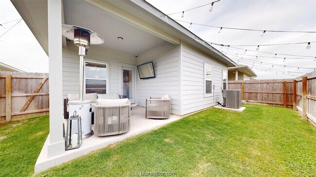 Building Photo - 918 Fork Ct