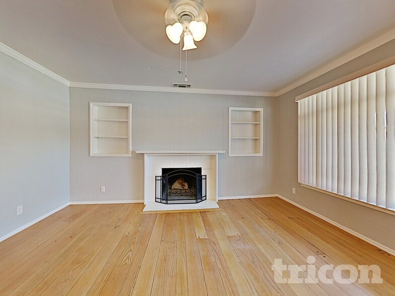 Building Photo - 7420 East Pkwy