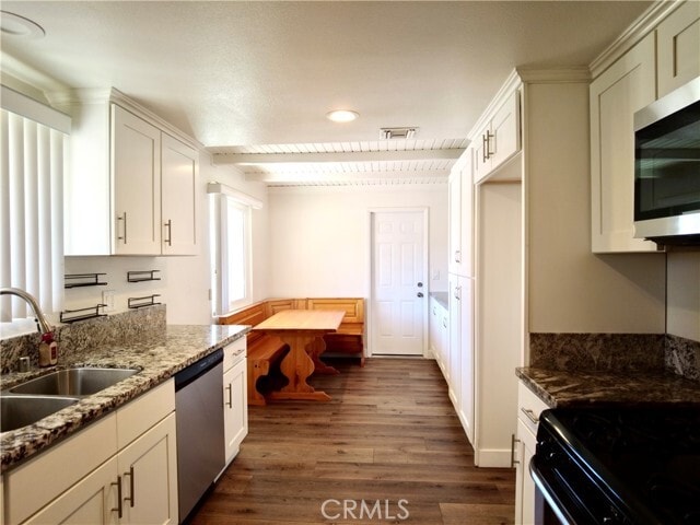 Building Photo - 34254 Rosemont Dr