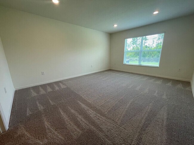 Building Photo - 1529 Venice Ln