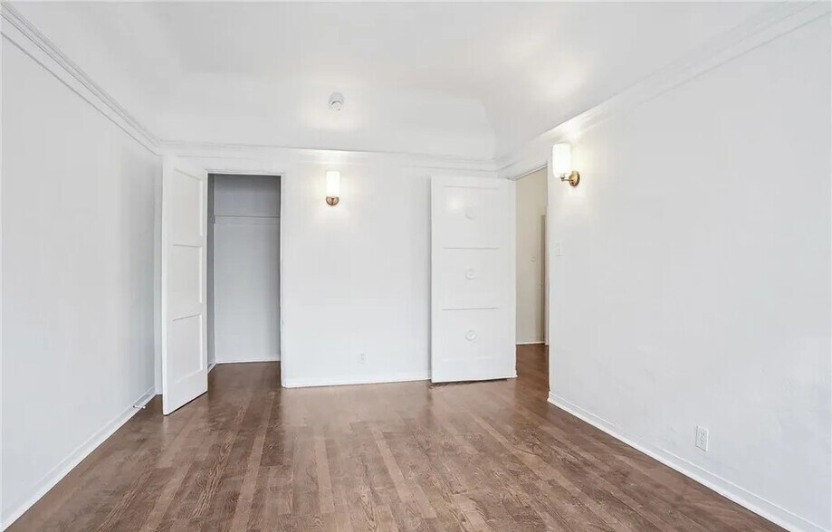 Building Photo - 4237 Garthwaite Ave