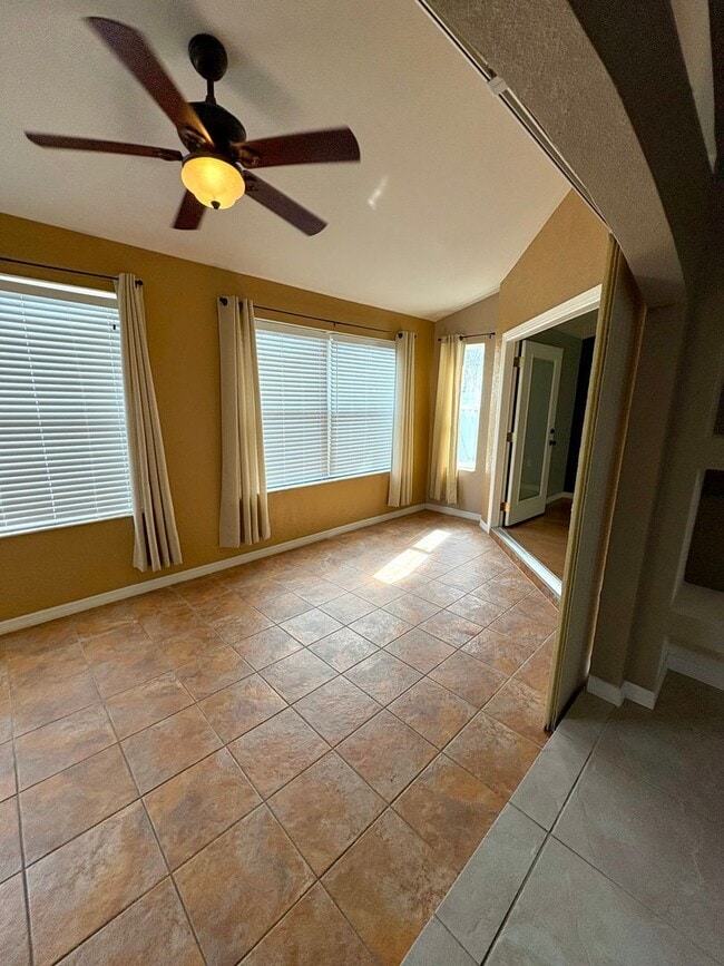 Building Photo - Beautiful 3Bed/2Bath with 2-Car Garage on a Cul-de-Sac