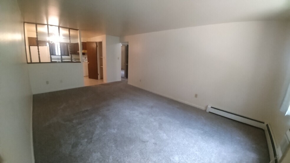 Building Photo - 331 E Magnolia St