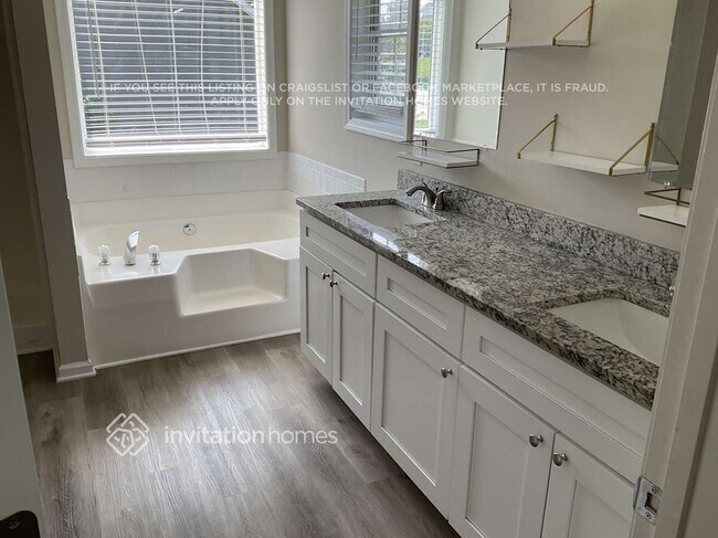 Building Photo - 308 Pebblestone Dr