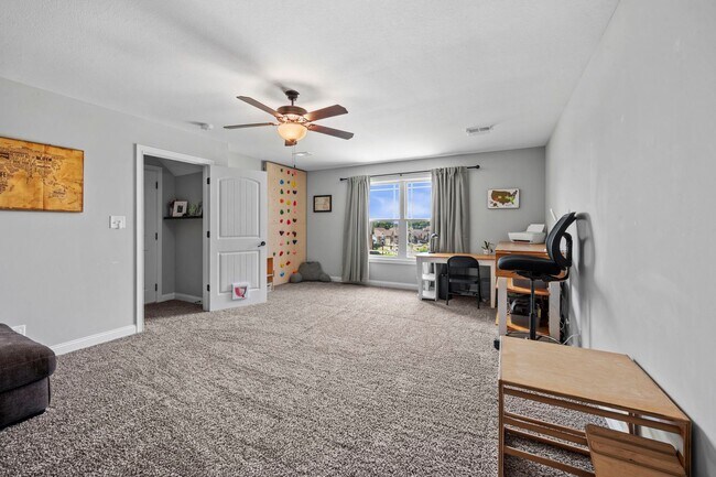 Building Photo - 1048 Harrison Way