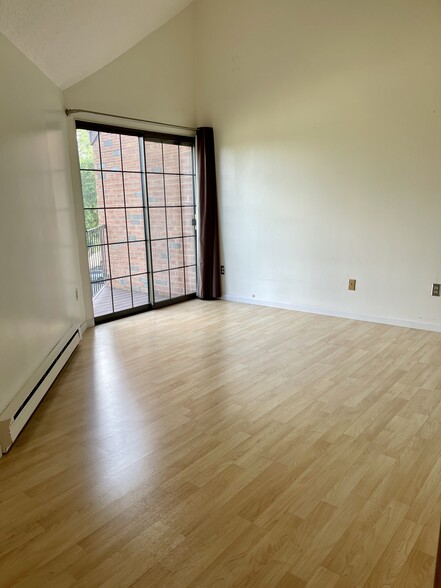 Bedroom 2 - 181 Loomis Dr