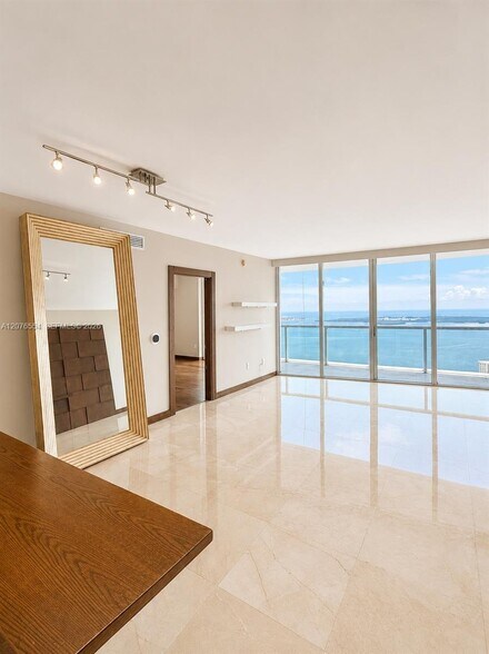 Building Photo - 465 Brickell Ave