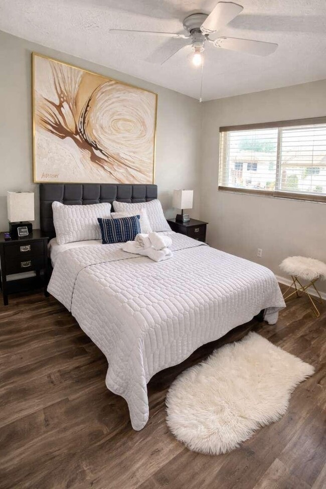 Building Photo - 6843 NW 29th Ave