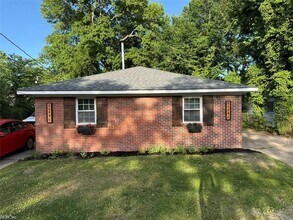 Building Photo - 8644 Chesapeake Blvd