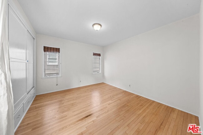 Building Photo - 2565 Canyon Dr