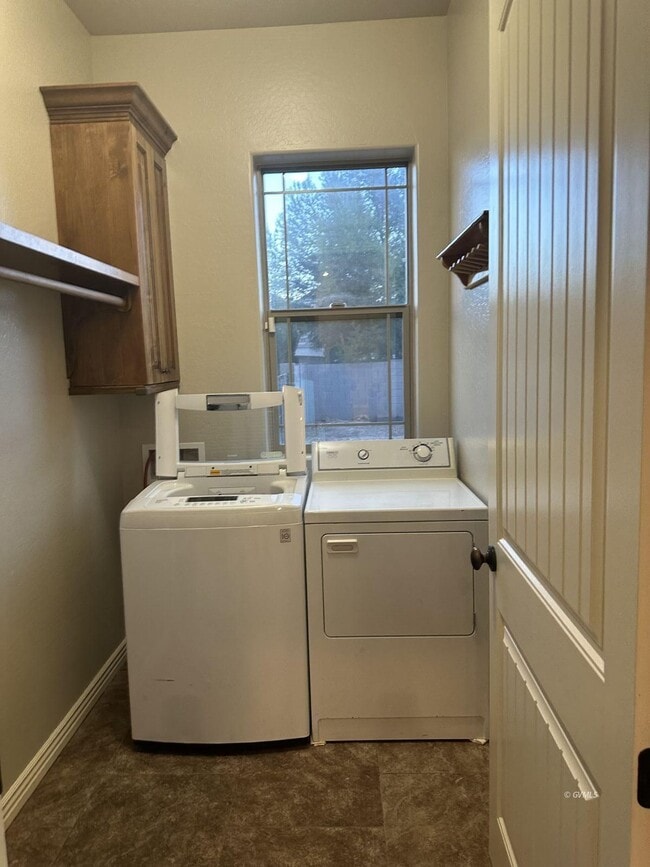 Building Photo - 2415 51st Ave