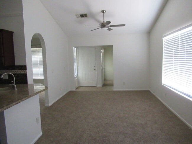 Building Photo - Nice 4 Bedroom + Den Home With Pool In AHWATUKEE!