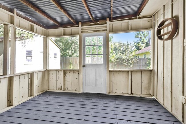 Building Photo - 4967 Lazy Ln