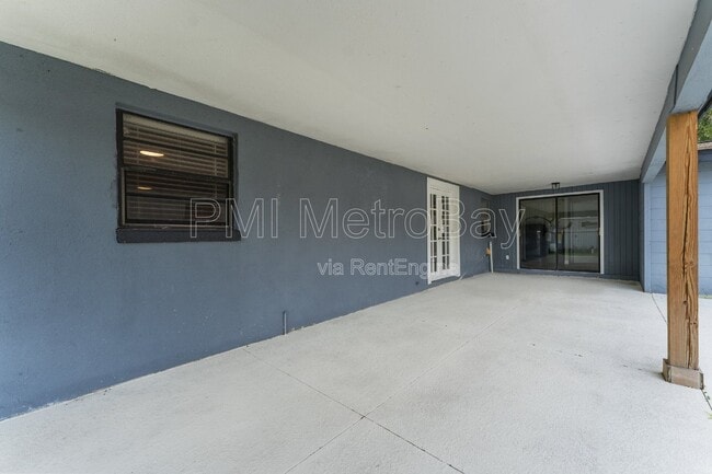 Building Photo - 6121 N Falkenburg Rd