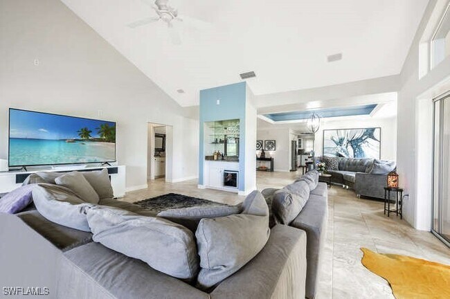 Building Photo - 4402 Yacht Harbor Dr