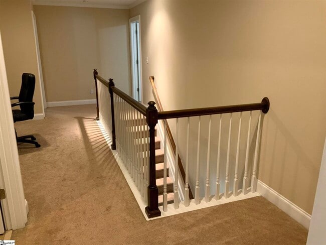 Building Photo - 201 Raven Falls Ln