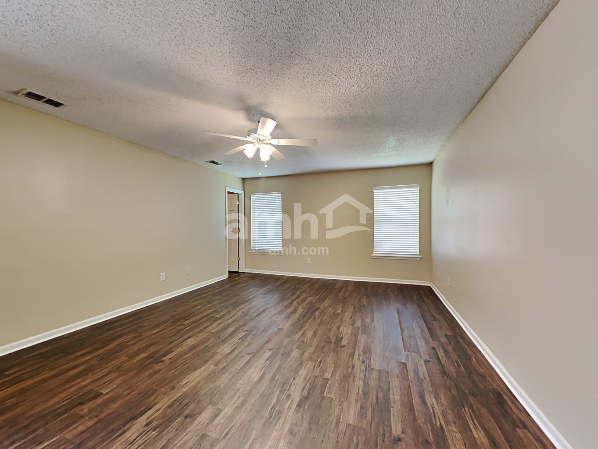 Building Photo - 11064 Apple Blossom Trail W