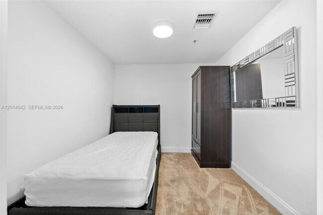 Building Photo - 9499 Collins Ave