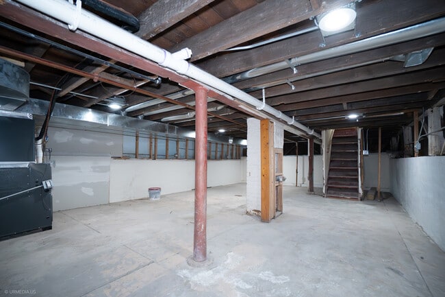 Building Photo - 2113 N Bingham St