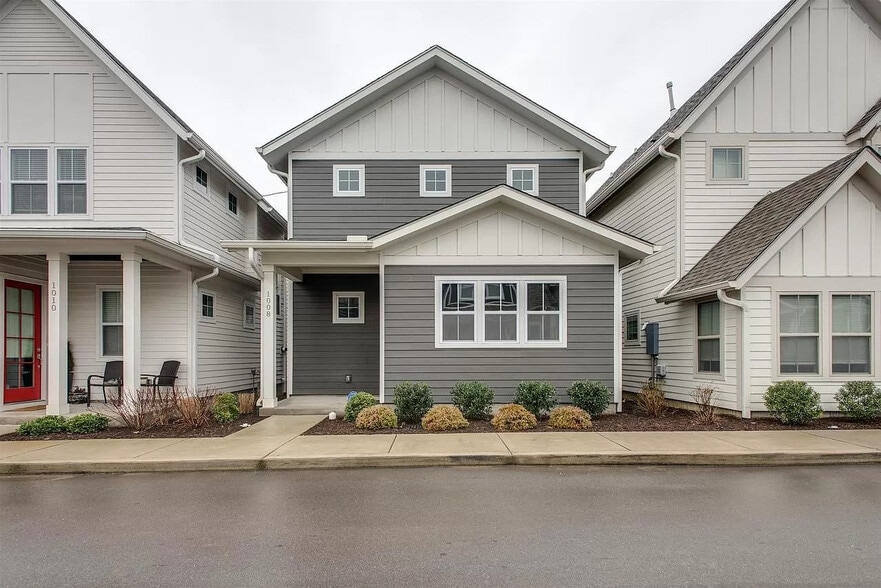 Building Photo - 1008 Treaty Oaks Dr