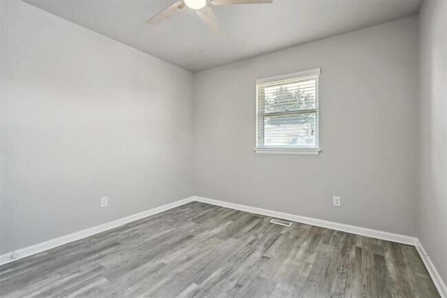 Building Photo - 4309 NW 56th Terrace