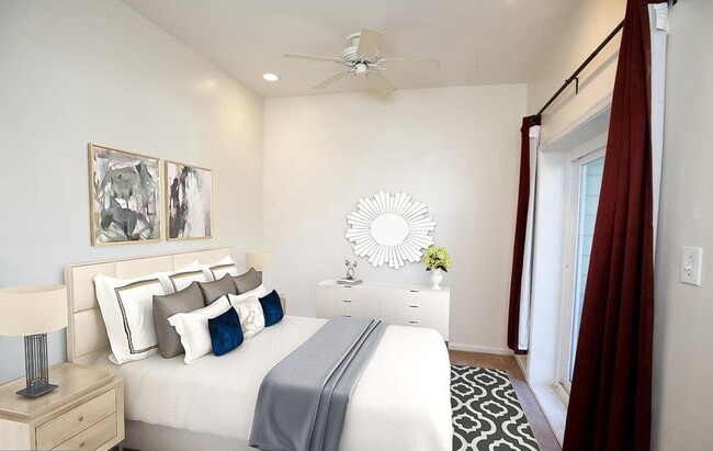 Building Photo - Charming Hill East One Bedroom