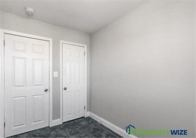 Building Photo - 2214 Redthorn Rd