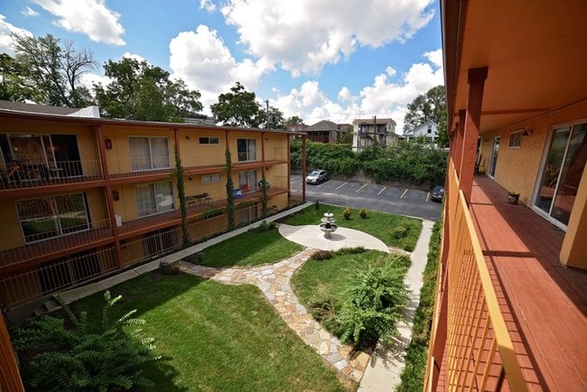 Building Photo - 3928 Warwick Blvd