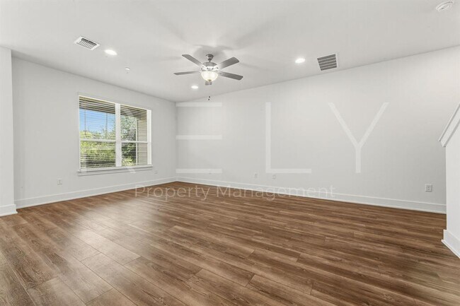 Building Photo - 11202 Gadsen Ln