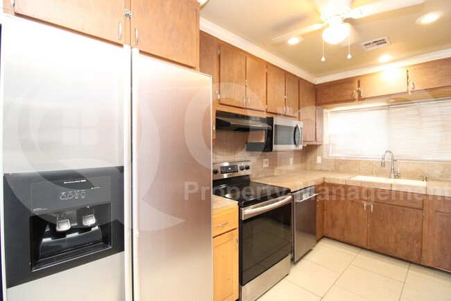 Primary Photo - 4222 S 13th St