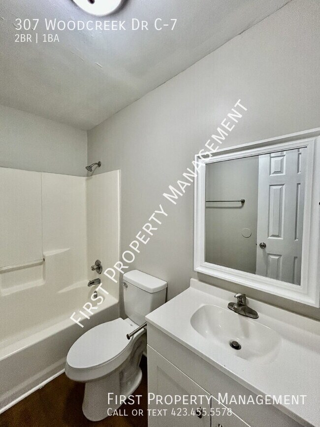 Building Photo - 307 Woodcreek Rd