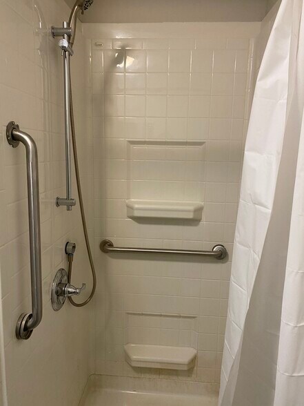 Shower - 5706 South Union St