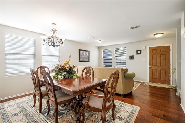 Building Photo - 9601 Euclid Dr