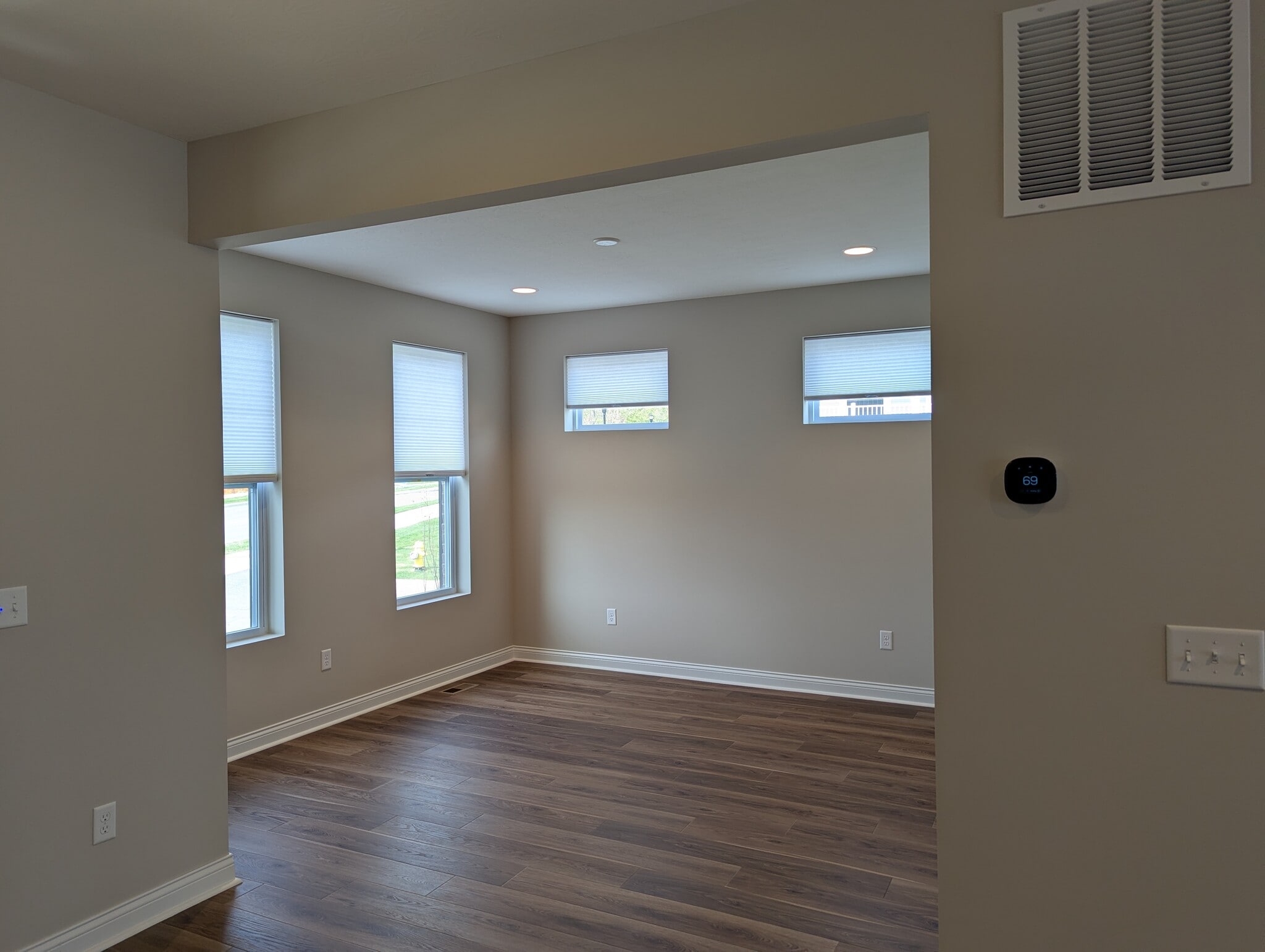 1st Floor Front Study of Lounge - 5689 Ohio Trl