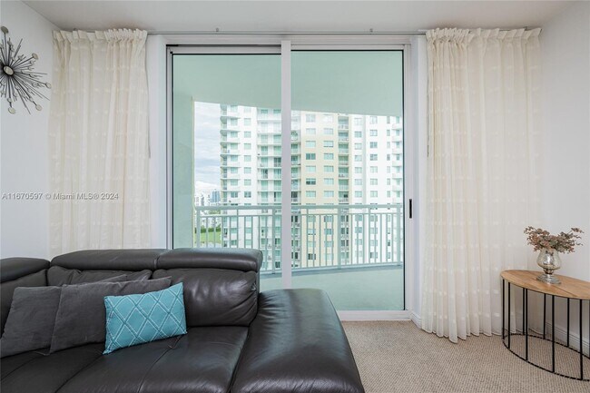 Building Photo - 1745 E Hallandale Beach Blvd