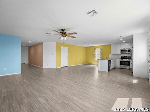 Building Photo - 431 De Herrera