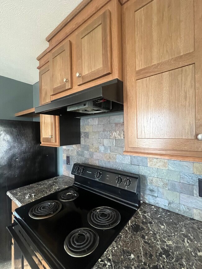 Building Photo - 934 9th St