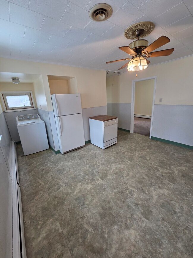 Building Photo - 1122-1124 Seventh Ave