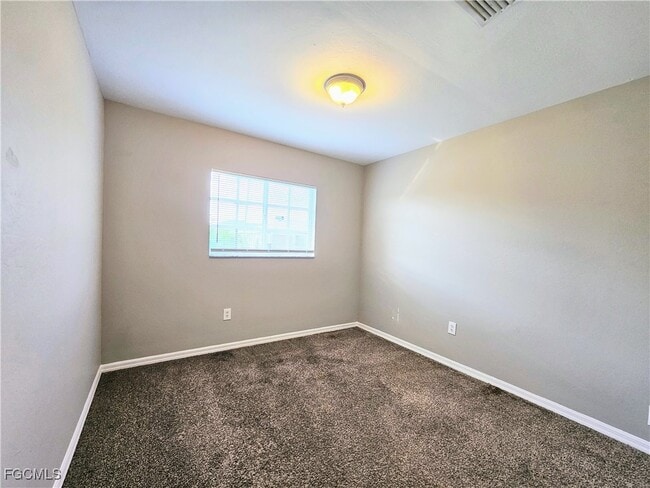 Building Photo - 721 Hightower Ave S