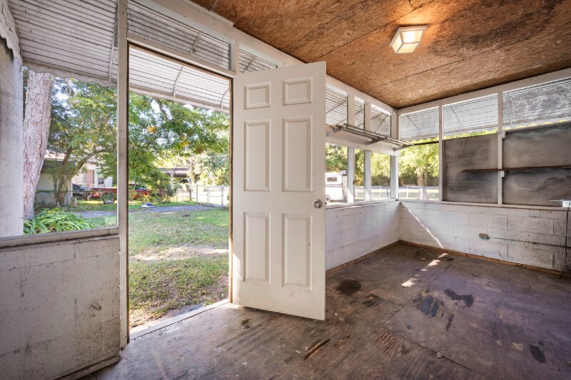 Building Photo - 1602 Wambolt St