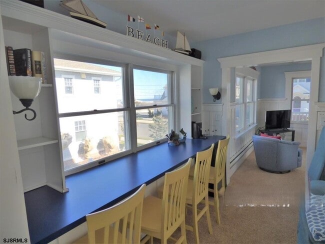 Building Photo - 875 Stenton Pl