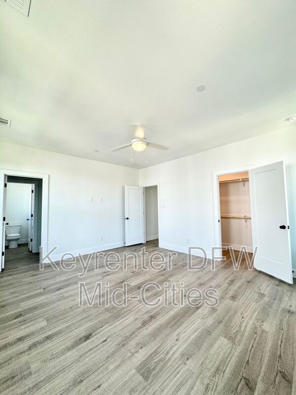 Building Photo - 7327 Uloho Wy