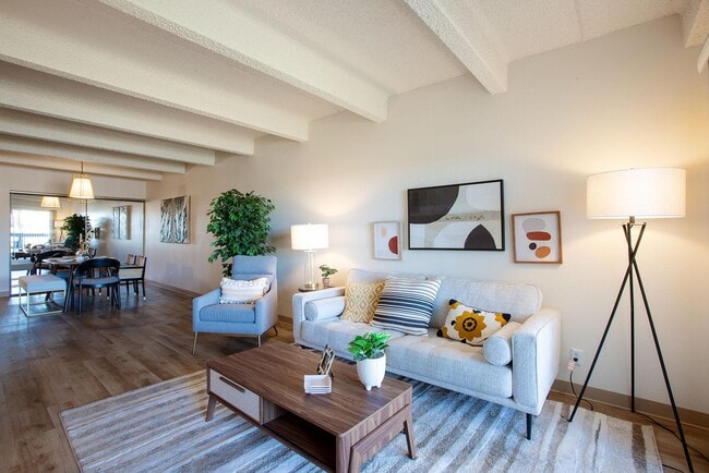 Building Photo - Los Altos Towers