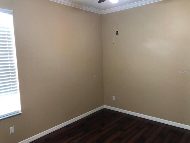 Building Photo - 925 Saza Run