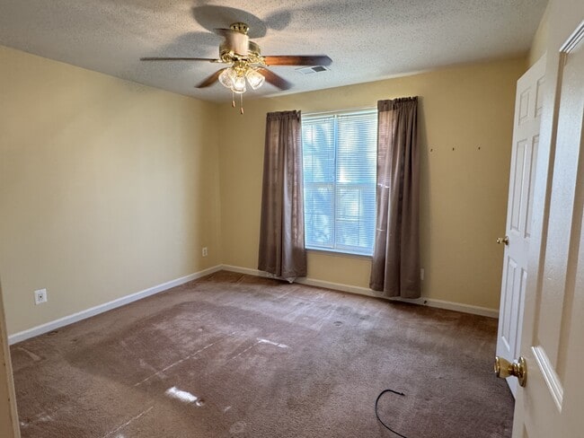 Building Photo - 14040 Chotank Loop