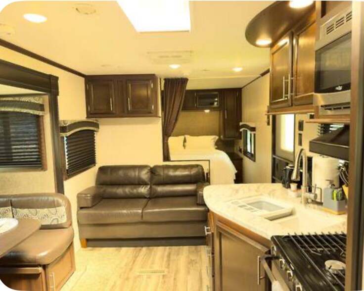 Building Photo - 414 Phippen Waiters Rd