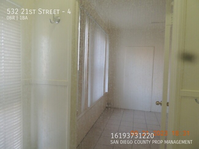 Building Photo - 532 21st St