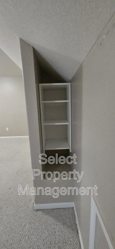 Building Photo - 2515 Sugar Tree Dr