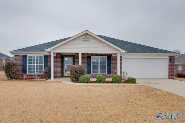 Building Photo - 104 Kings Cross Dr