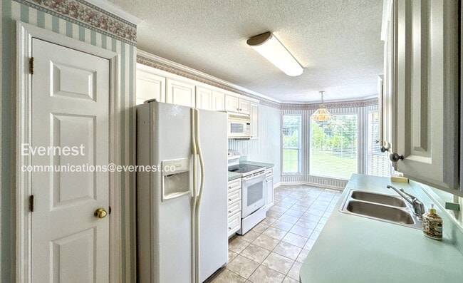 Building Photo - Spacious 3 Bedroom Home in Ooltewah / Deck...